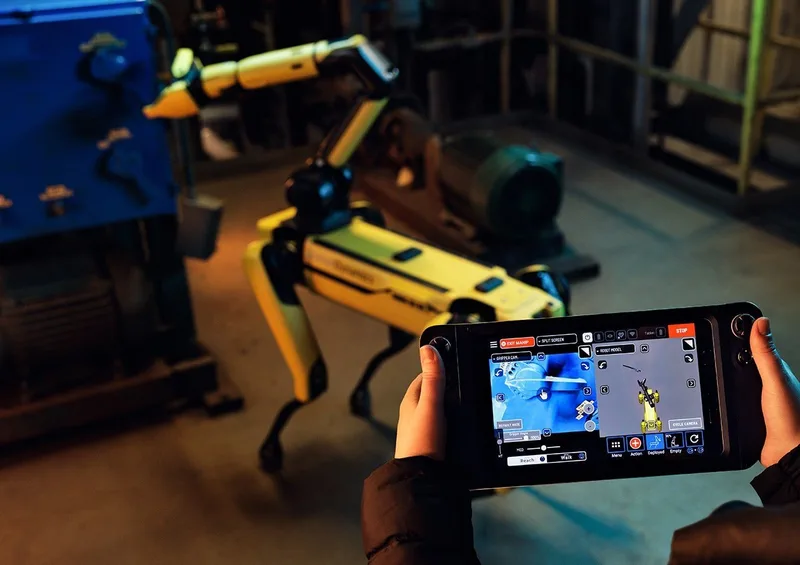 Boston Dynamics Spot с манипулятором управляется с планшета