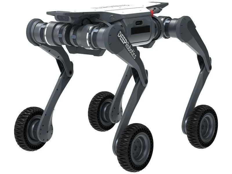 Колёсно-шагающий робот DEEP Robotics Lynx — общий вид на белом фоне